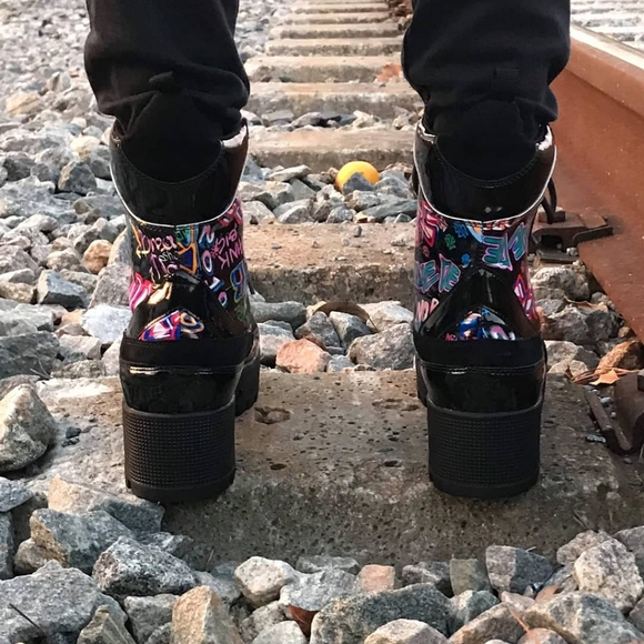 Woman Multi Colored Graffiti Boot - Picture 4 of 5